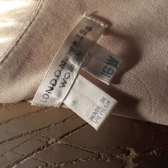 Sensuous Black and Gold Cocktail/Formal Dress by London Times Size 16W - Picture 8 of 8